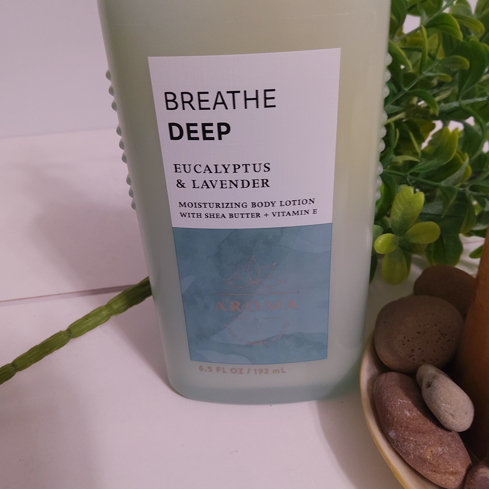 Bath & Body Works Breathe Deep Eucalyptus & Lavender Lotion - Picture 4 of 5